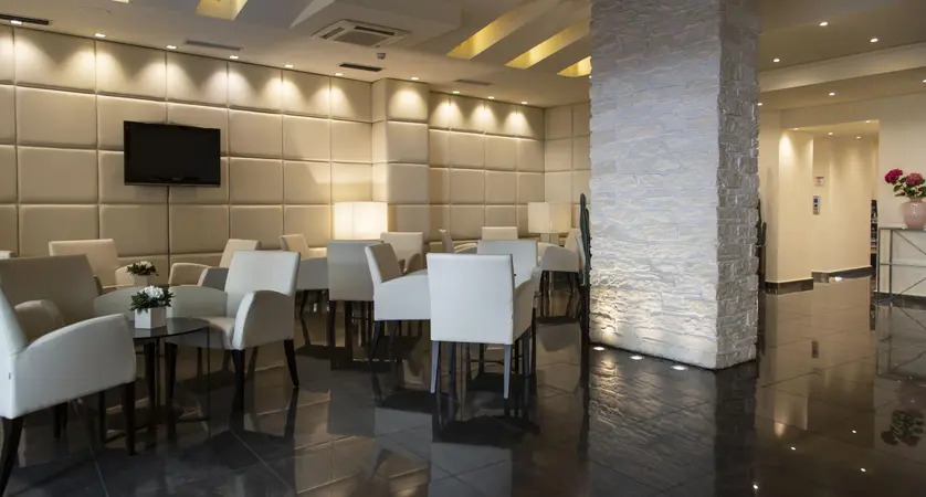 Hotel Antico Borgo Riva Lake Garda Italy (8) [4]