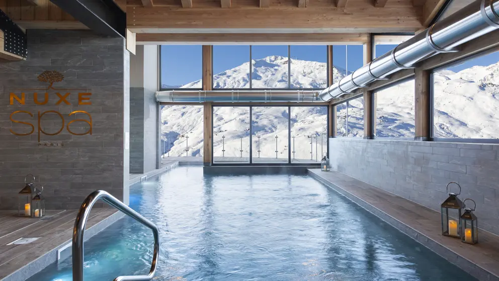 Ours Blanc Hotel And Spa Les Menuires Spa Pool [2]