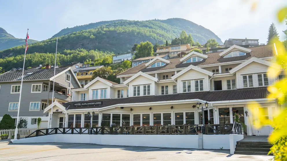Hotel Aurlandsfjord Flam Aurland Outside (copyright: Norwaysbest/Sverre Hjørnevik) [9]