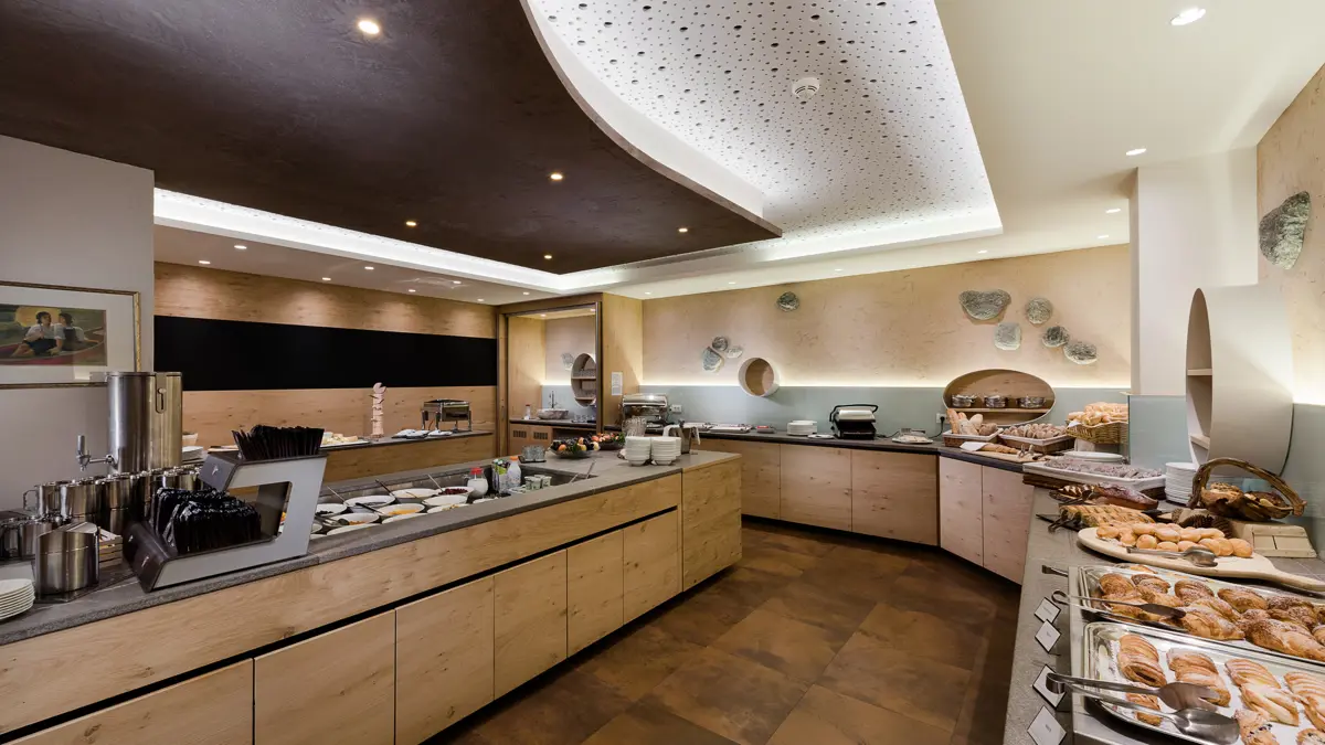 Inghams Italy Dolomites San Cassiano Hotel Diamant Breakfast