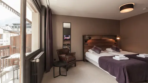 Double standard bedroom