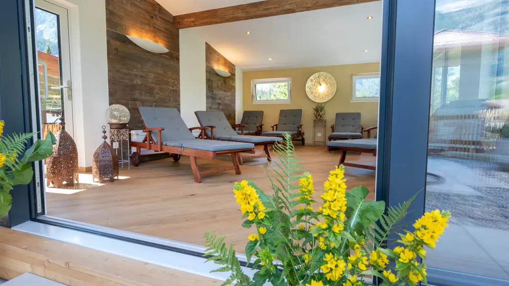 Seiler's Vintage Hotel Kandersteg Relaxation Loungers [8]