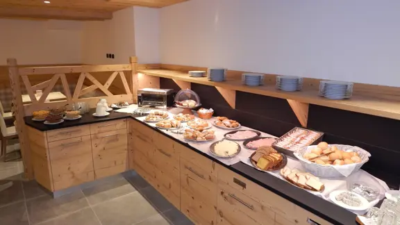 Hotel Canada Pinzolo Madonna Di Campiglio Buffet 2