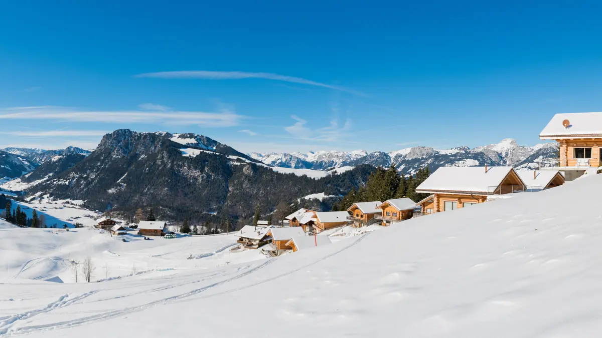 Nature Park Diemtigtal Springenboden Houses Winter Snow©Martin Wymann