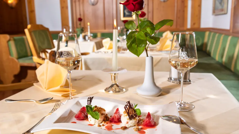 Hotel Grand Zell Am See Dining [2]