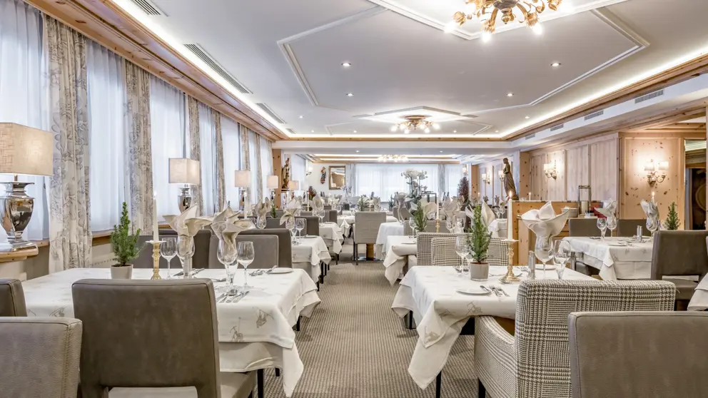 Hotel Jenewein Obergurgl Dining Room (3) [2]