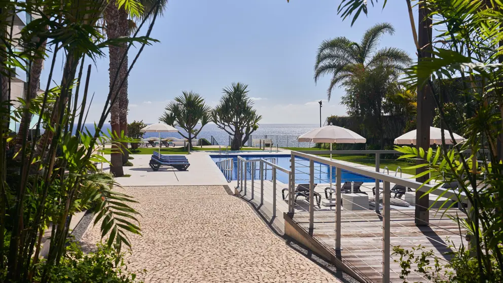 Golden Residence Hotel Funchal Outdoor Pool [7]
