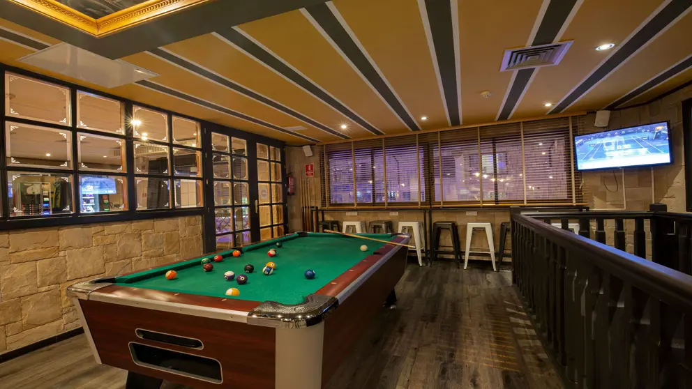 Bar billiards table [7]