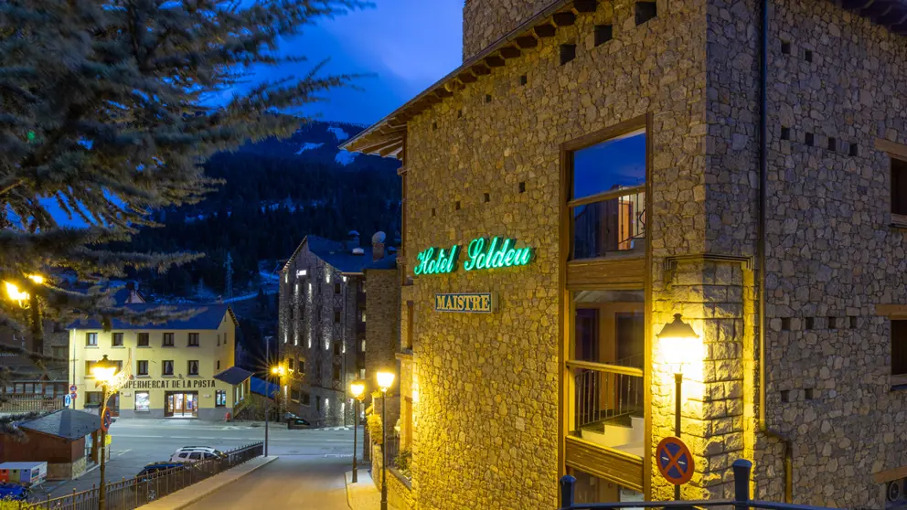 Soldeu Maistre Hotel Exterior [3]