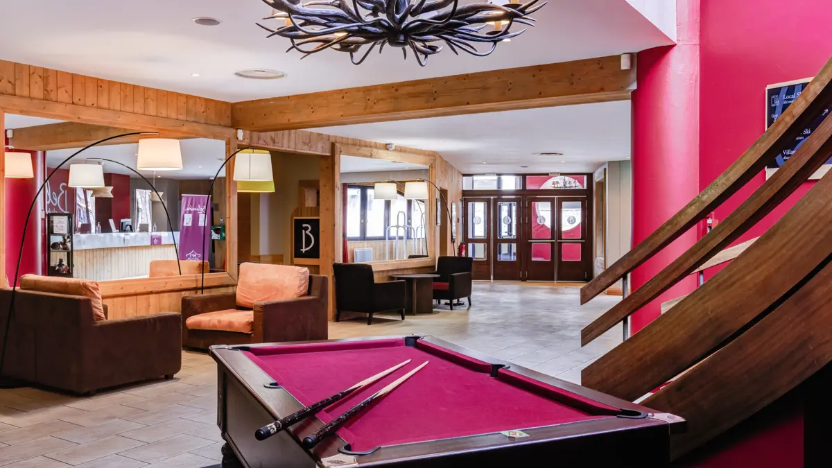 Hotel Les Bruyères Les Menuires Reception And Pool Table