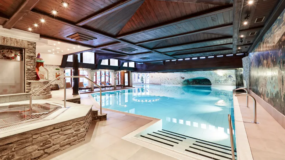 Hotel Alex Zermatt Swimming Pool [2]
