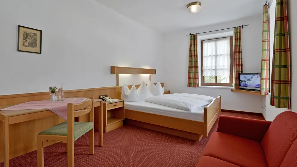 Foersterhaus Zum Kramerwirt Mayrhofen Bedroom [1]