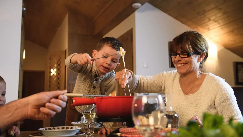 Residence Les Chalets De Layssia Samoens Raclette Fondue Sets [5]