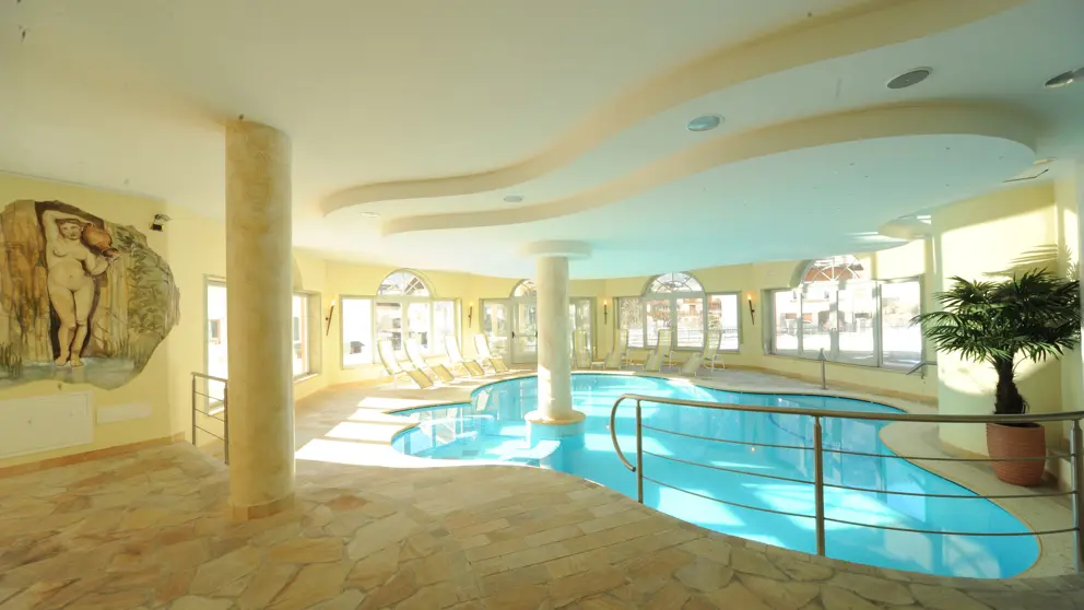 Hotel Canada Pinzolo Madonna Di Campiglio Swimming Pool