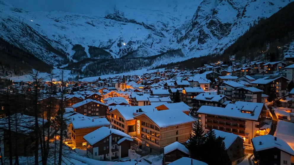 Revier Mountain Lodge Saas Fee Resort View Exterior [9]