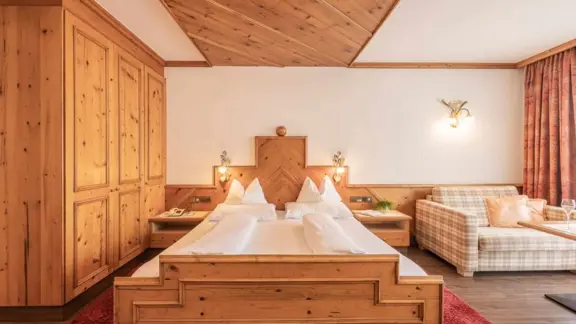 Deluxe Austrian twin