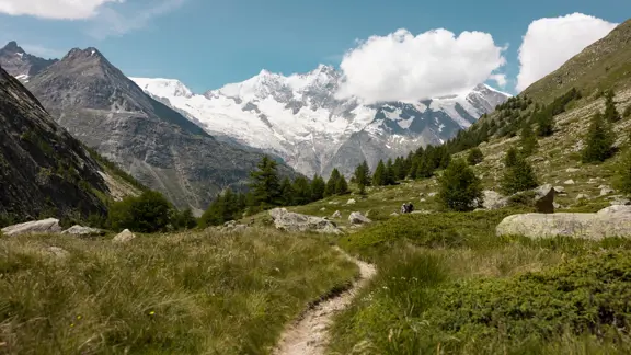 Saas Fee Almagelleralp hiking trail