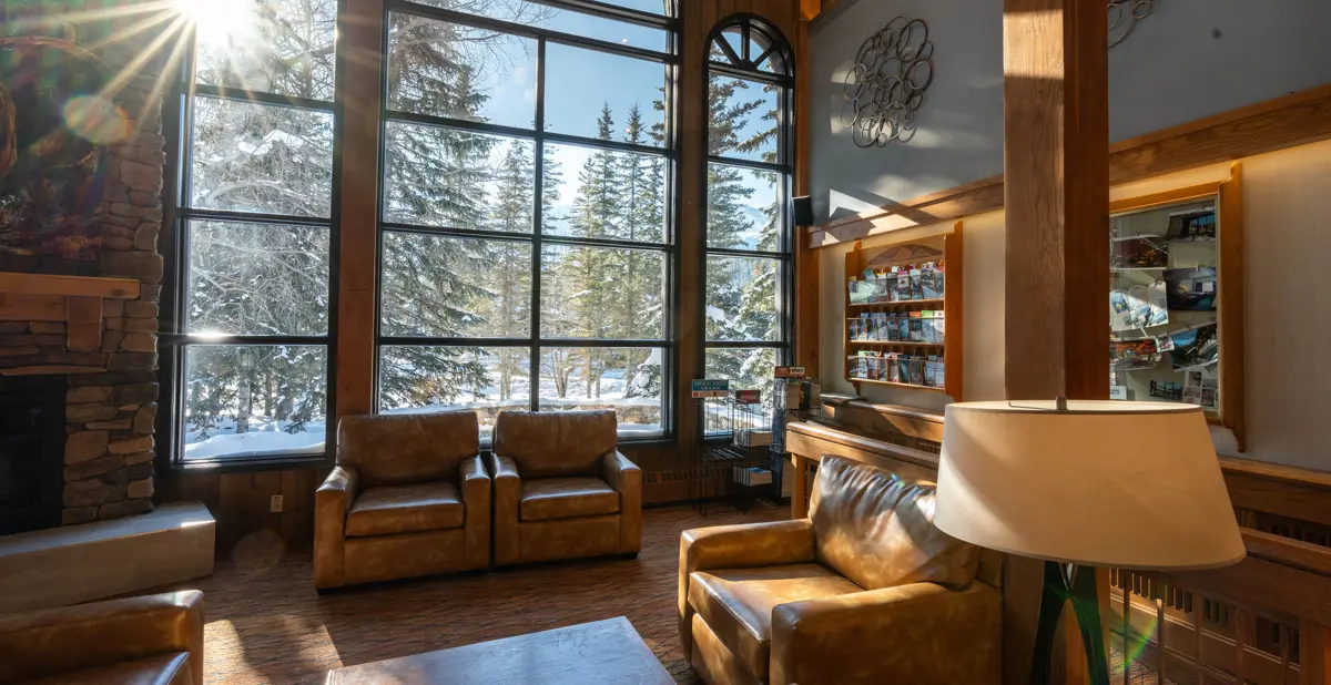 Lake Louise Inn Canada Lobby View