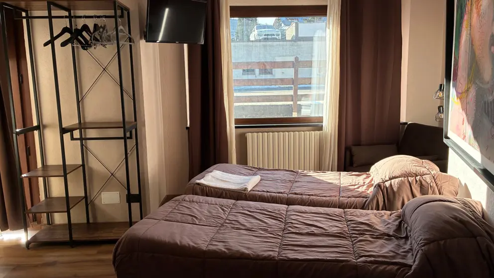 Hotel Genevris Cinq Bedroom