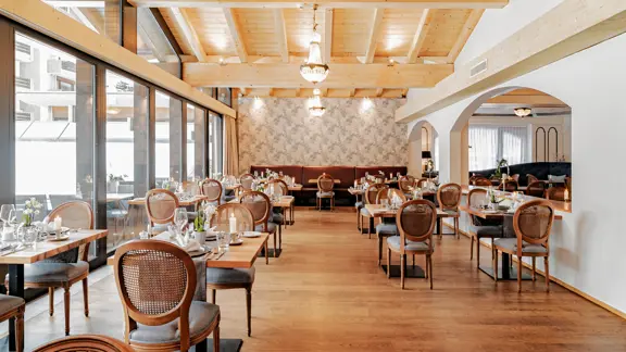 Le Mirabeau Hotel And Spa Zermatt Restaurant Veranda