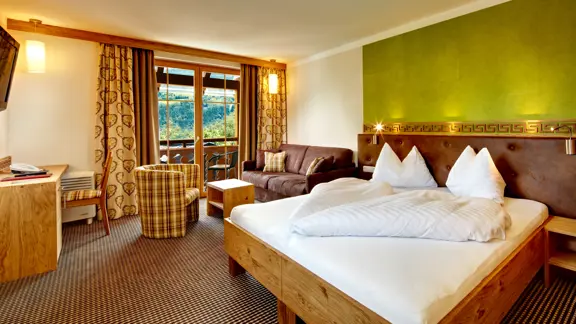 Romantik Austrian twin with balcony