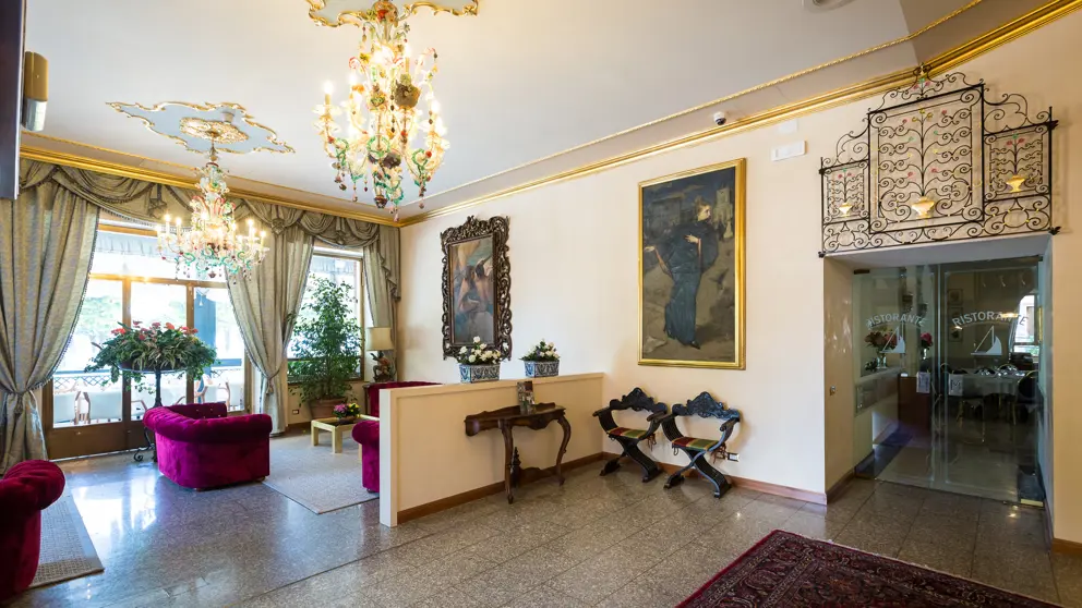 Hotel Milan Au Lac, Stresa, Lake Maggiore, Reception [5]
