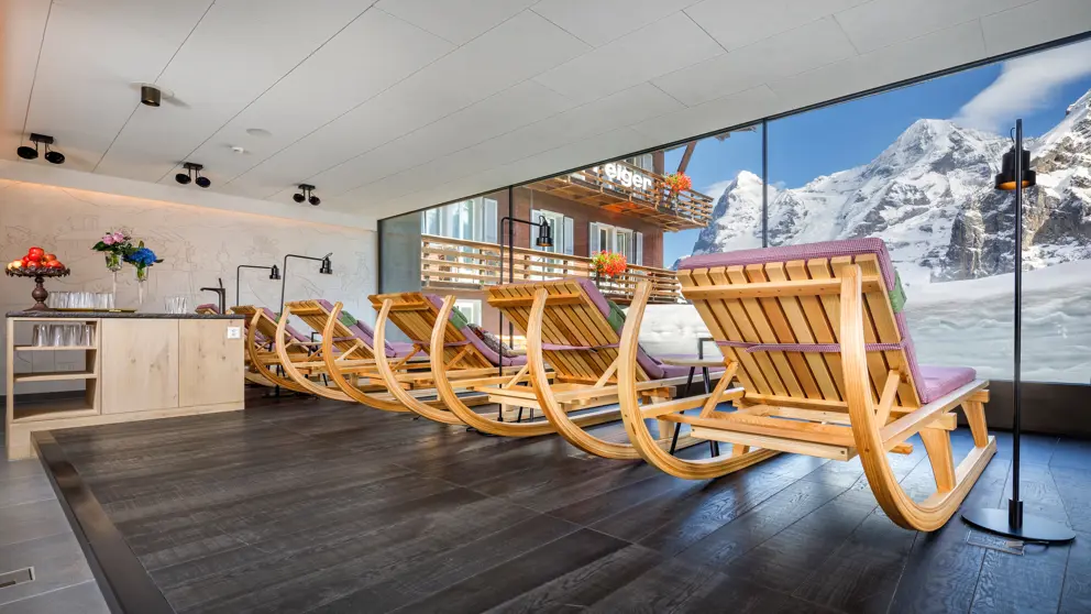 Hotel Eiger Murren Sun Loungers [3]