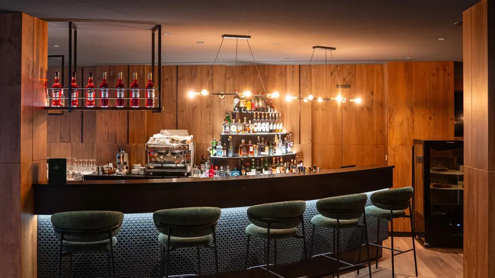 Inghams Italy Dolomites Selva Hotel Antares Bar 2 [1]