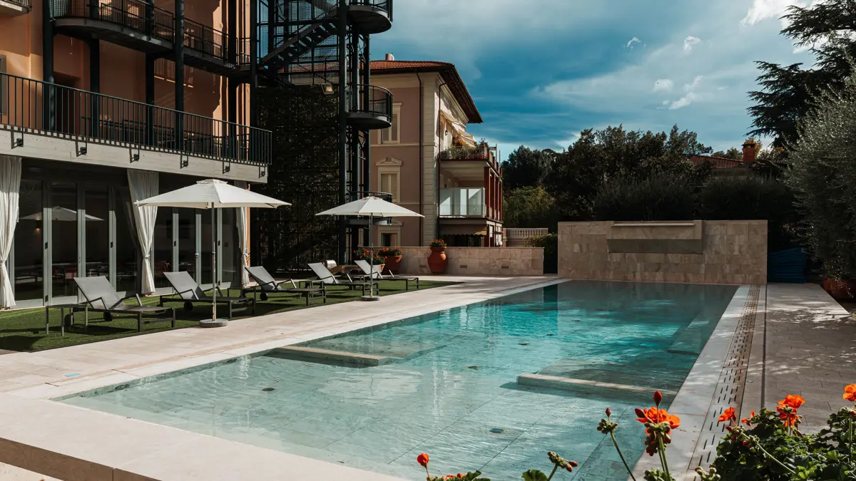 GH Croce Di Malta Montecatini Outdoor Pool Loungers