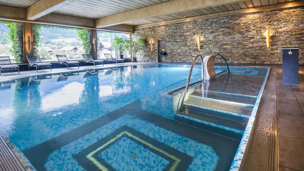 Hotel Tiefenbrunner Kitzbuhel Swimming Pool [2]