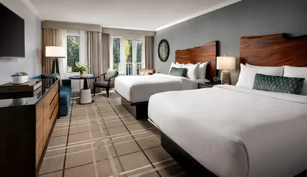 Fairmont Queen bedroom