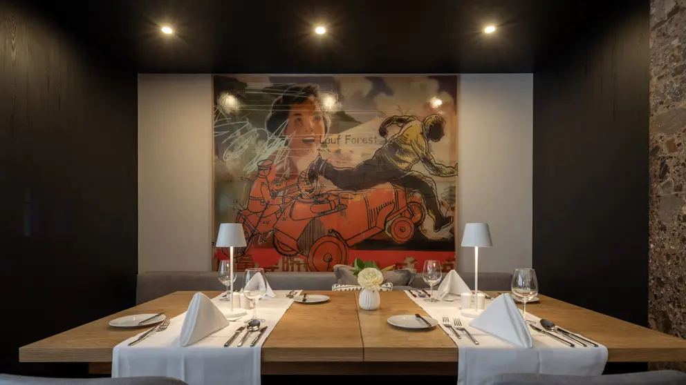 Q Hotel Maria Theresia Kitzbuhel Dining Area [7]