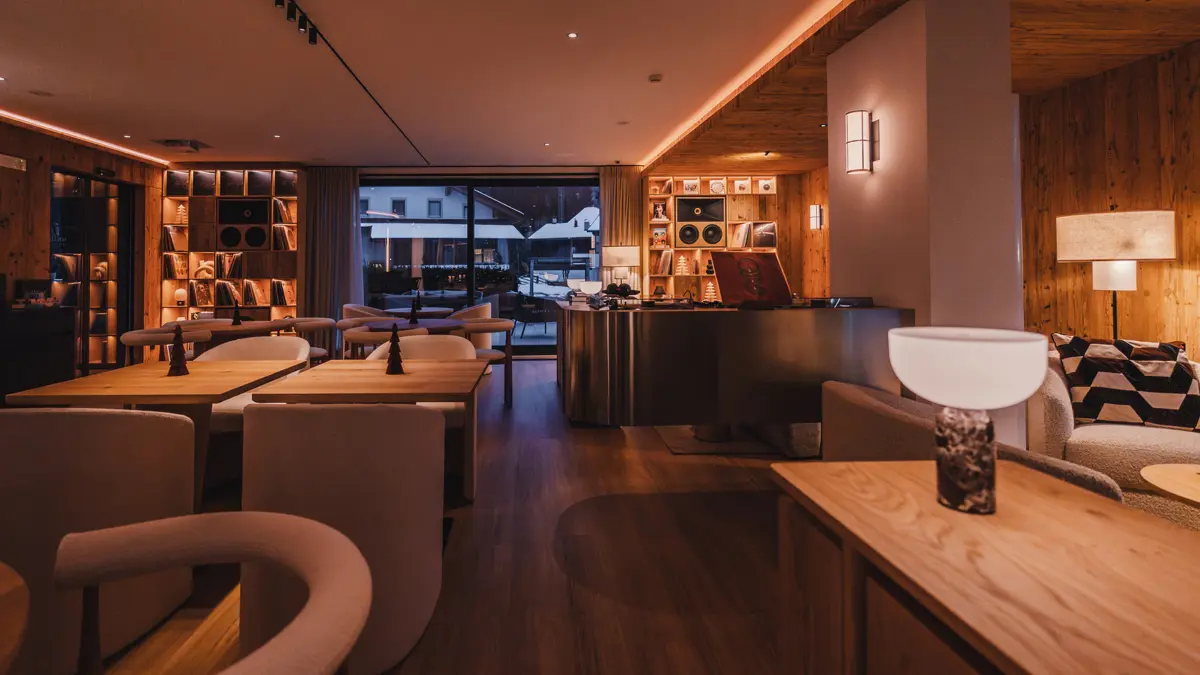 Soleil Alpine Lifestyle Hotel La Villa Italy Bar Lounge Area
