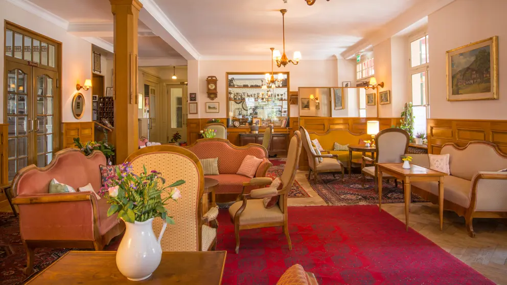 Hotel Falken Wengen Lounge Area [4]