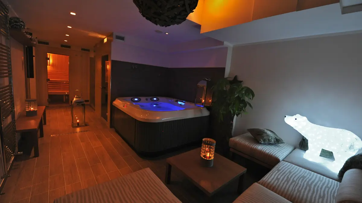 Hotel Les Trois Vallées Val Thorens Wellness Area Jacuzzi