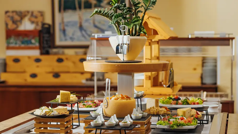 Ramada Hotel And Suites Kranjska Gora Breakfast Buffet [2]