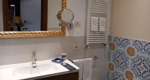 Oleandra Junior Suite Bathroom