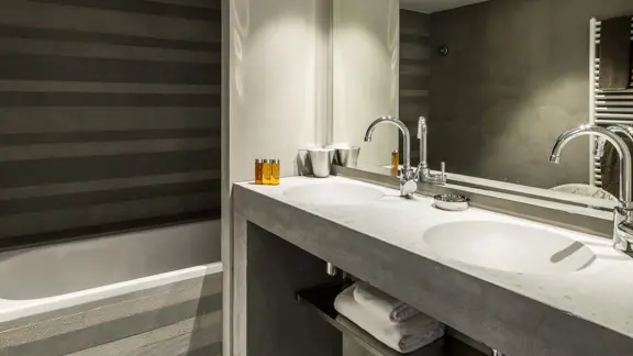 Bath/Shower room