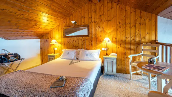 Junior Mezzanine Suite