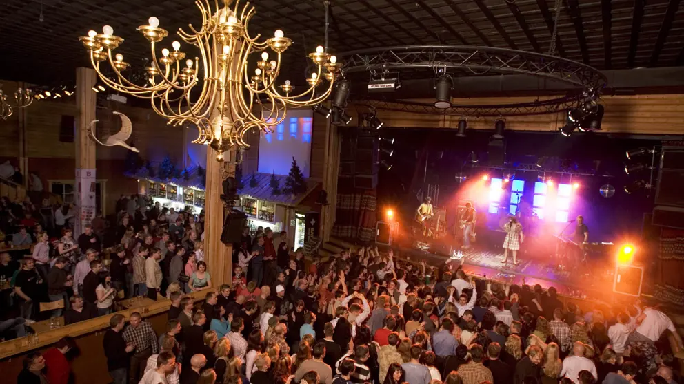 Crazy Reindeer Hotel, Areena Nightclub