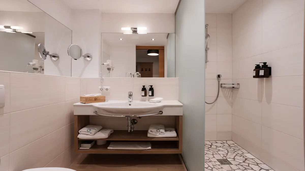 Gruener Baum Bathroom