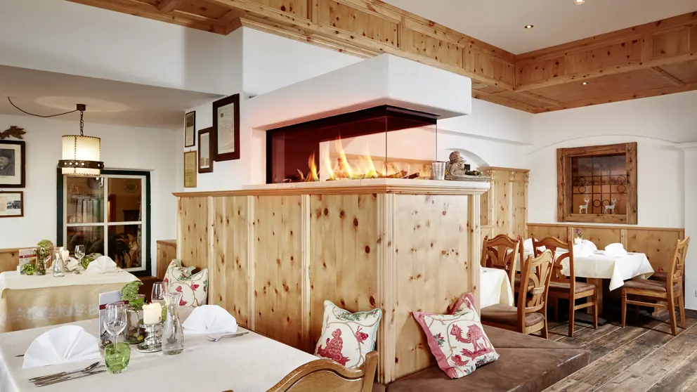 Hotel Romantik Zell Am See Stube Restaurant [5]