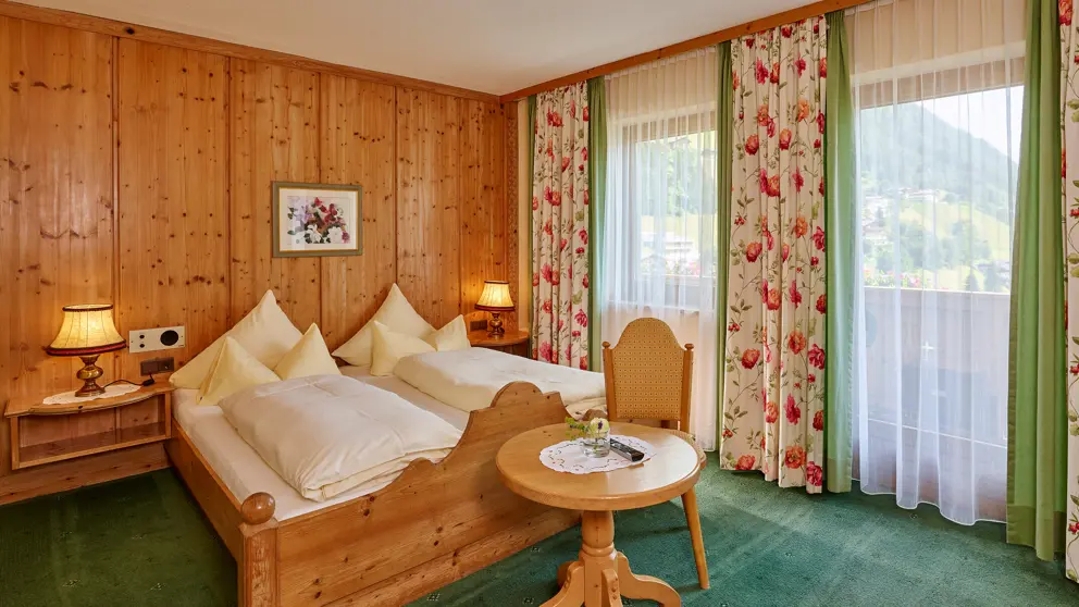 Hotel Sonnhof Neustift Standard Room Elfer [4]