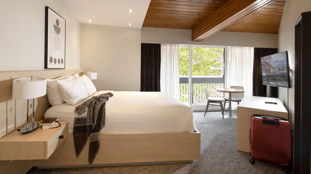 Banff Aspen Lodge Ski Big 3 Premium Room 2 [4]