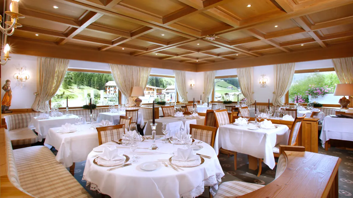 Inghams Italy Dolomites Selva Hotel Pralong Restaurant
