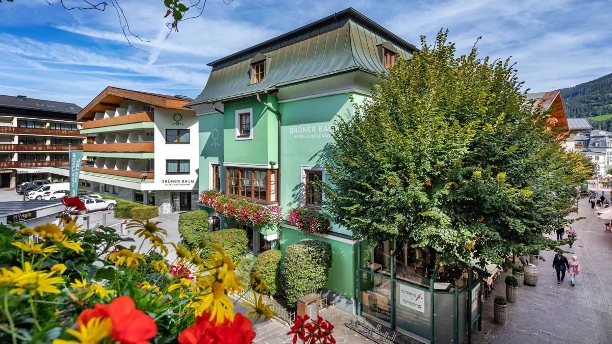 Hotel Gruner Baum Zell Am See Exterior (1)