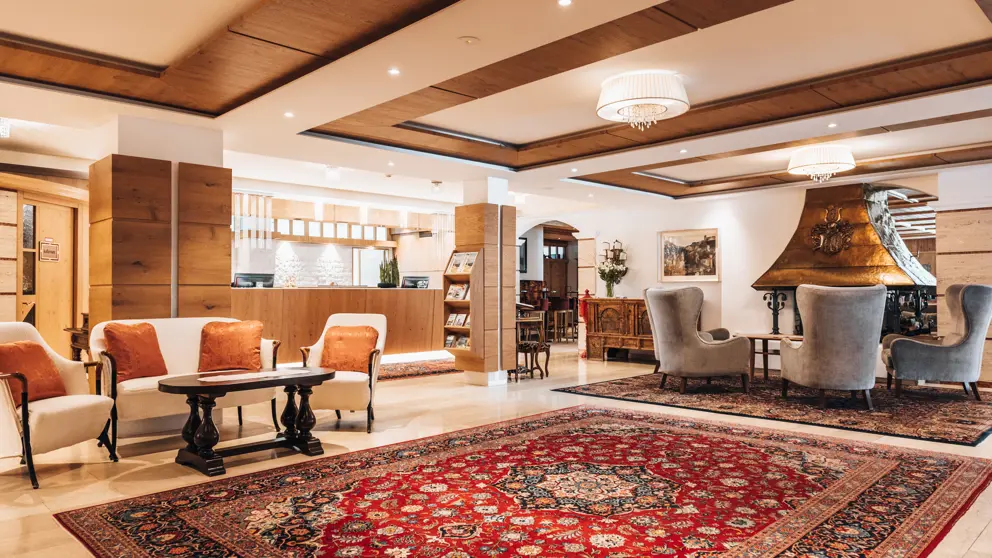 Alpina Deluxe Resort Obergurgl Reception [8]