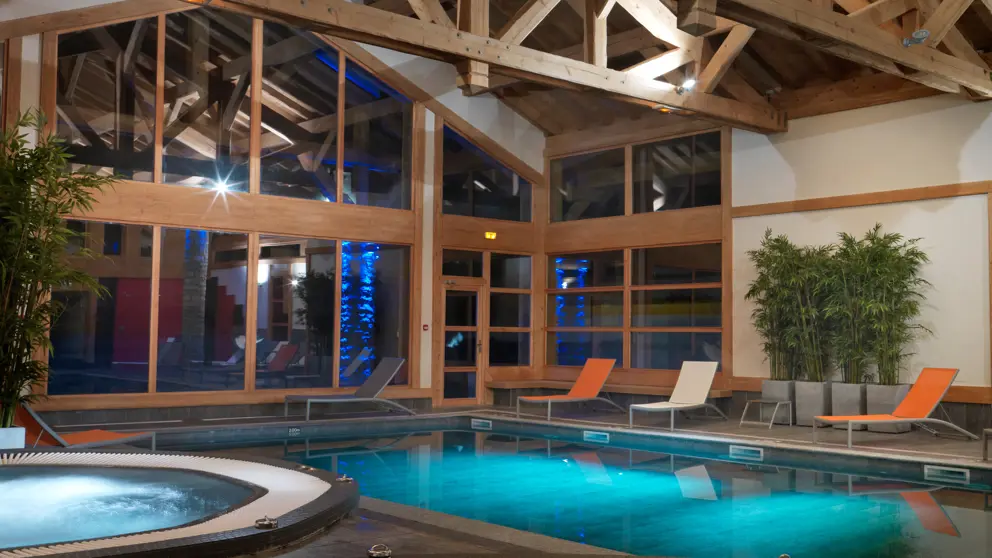 Residence La Reine Des Pres Samoens Indoor Swimming Pool [1]