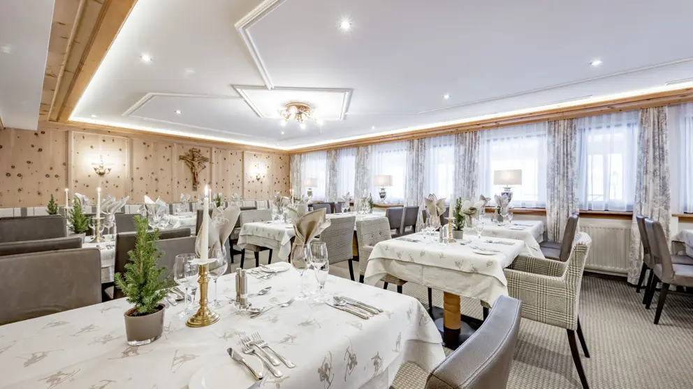 Hotel Jenewein Obergurgl Dining Room (4) [3]