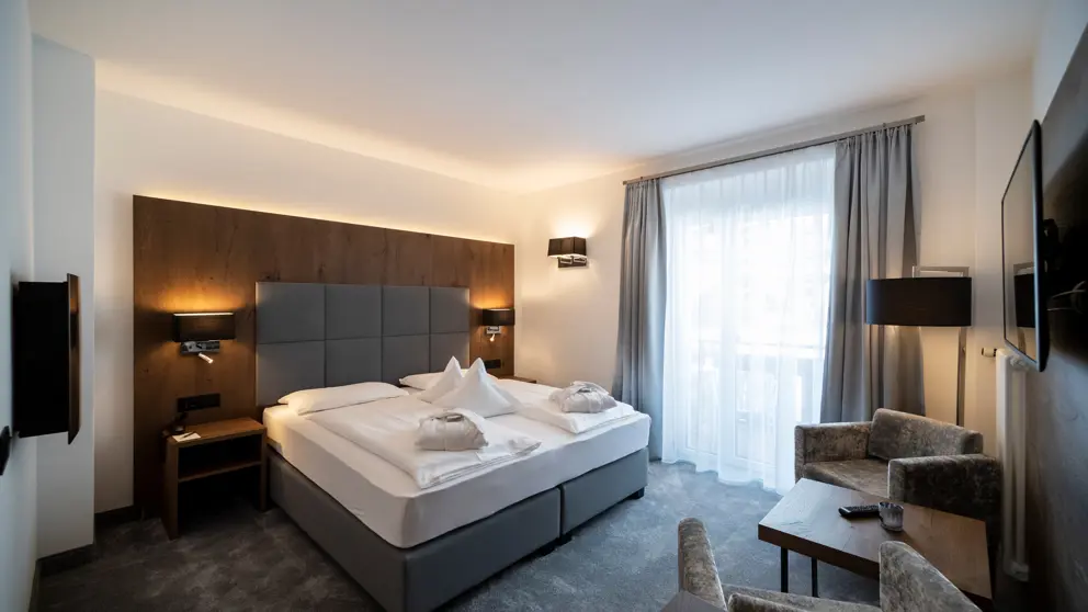 Inghams Italy Dolomites Selva Hotel Aaritz Standard Bedroom [4]
